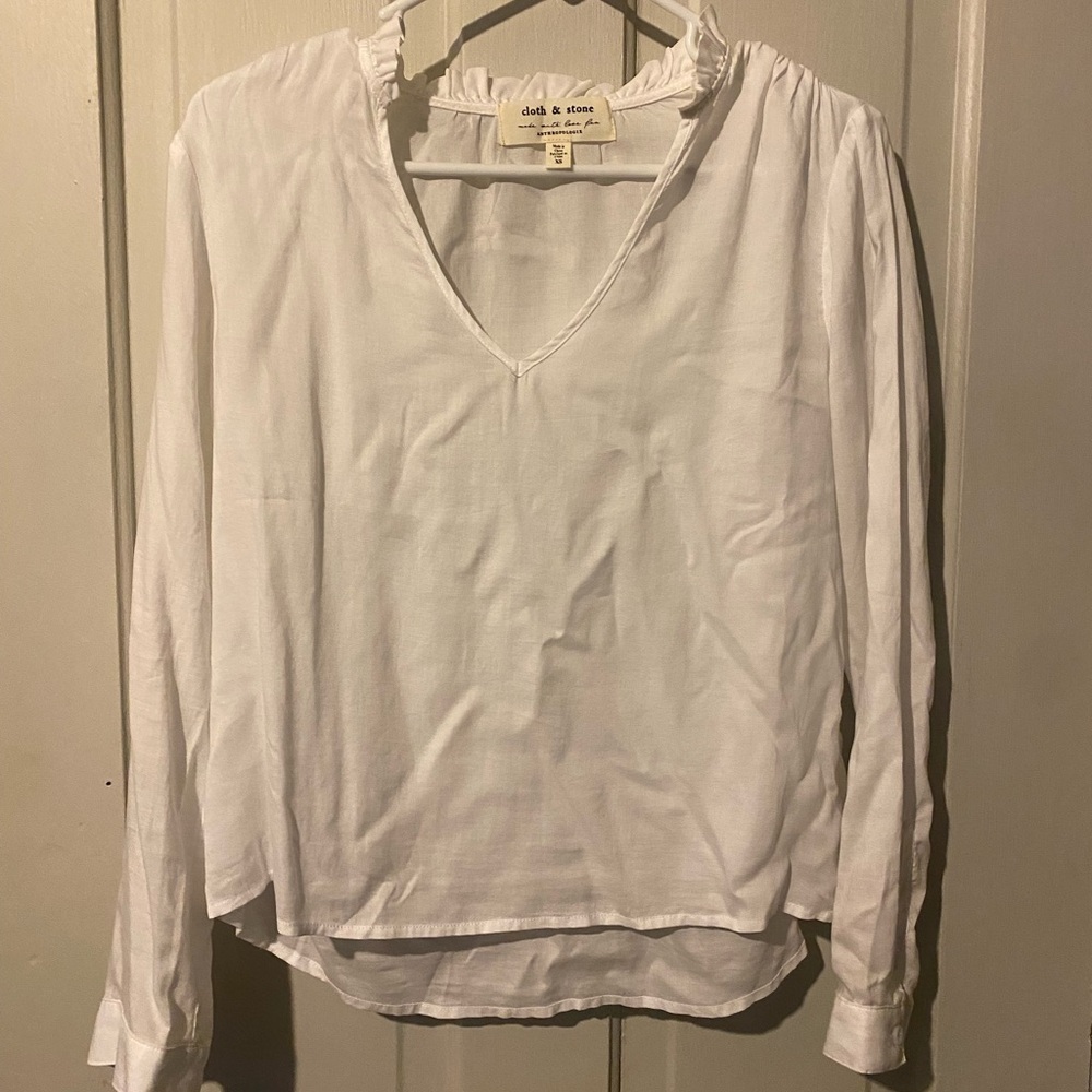 cloth & stone White V-Neck Ruffle Collar Long Sleeve Blouse